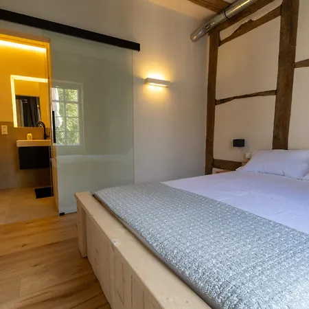 Apartment Historische Im Erdgeschoss *